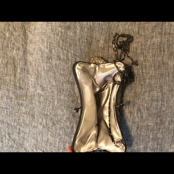 Beaded purse with optional shoulder chain - Picture 3 of 3